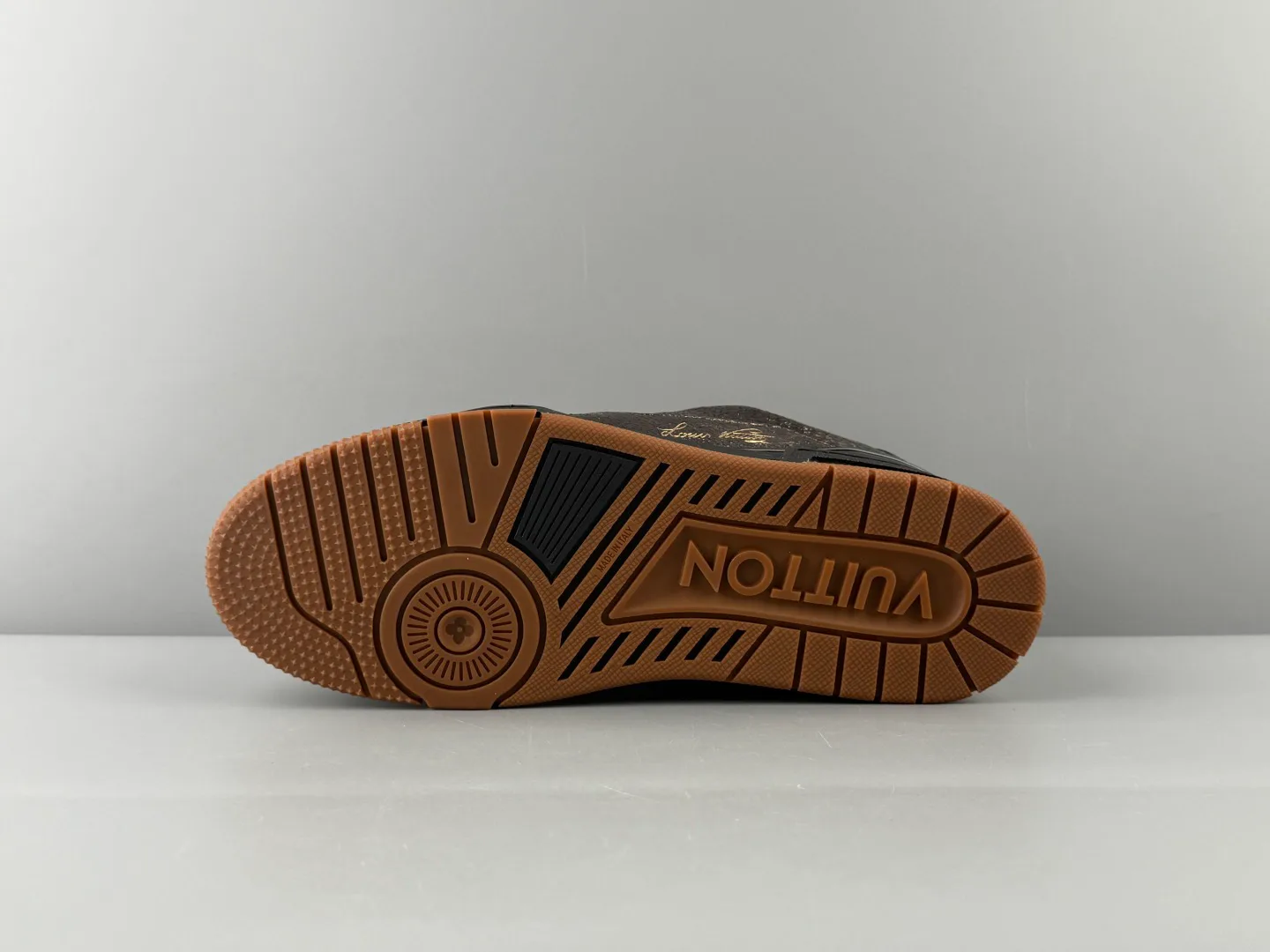 Кроссовки Мужские Louis Vuitton 1851294