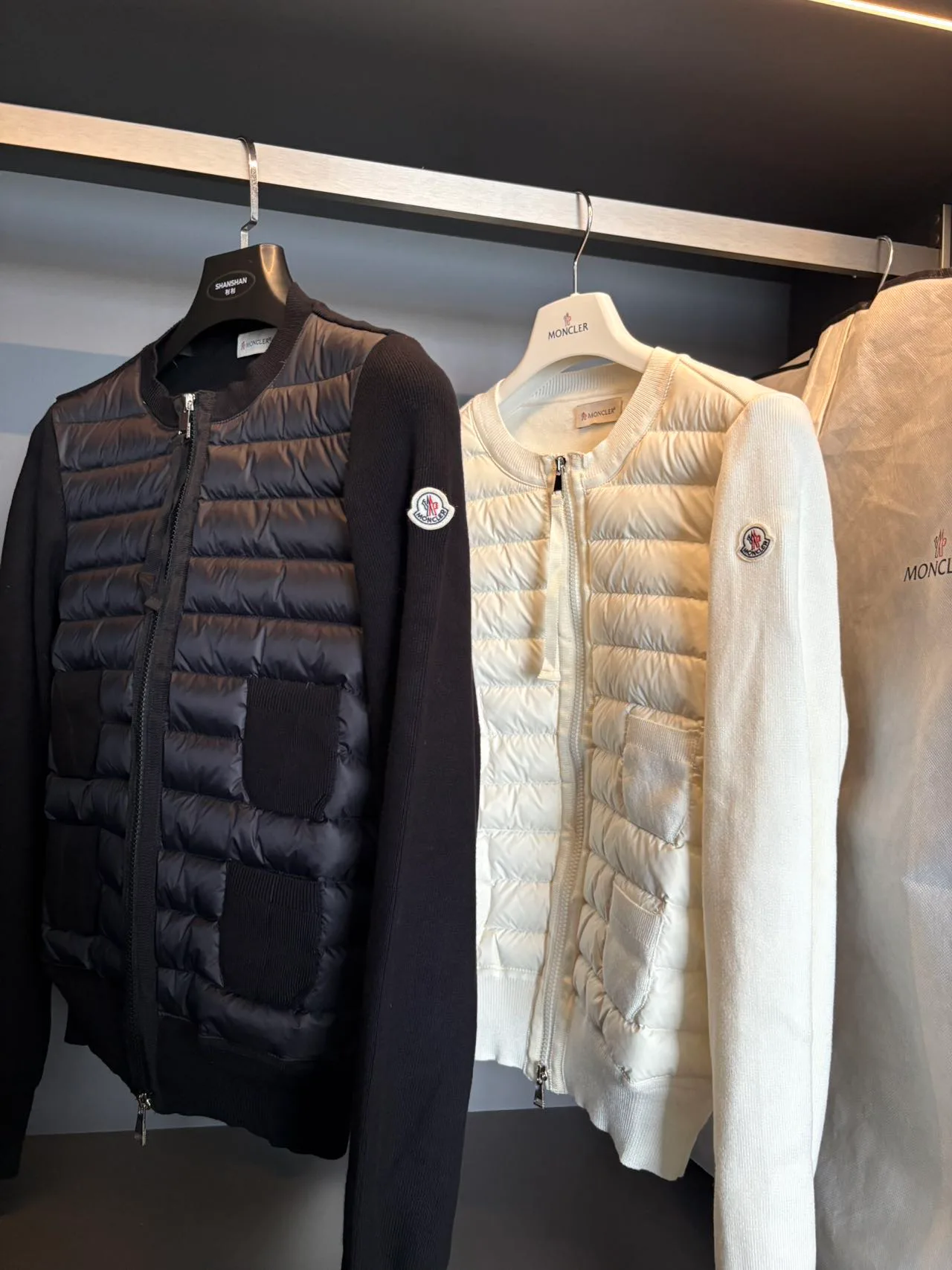 Куртки И Пуховики Женские Moncler 18110983