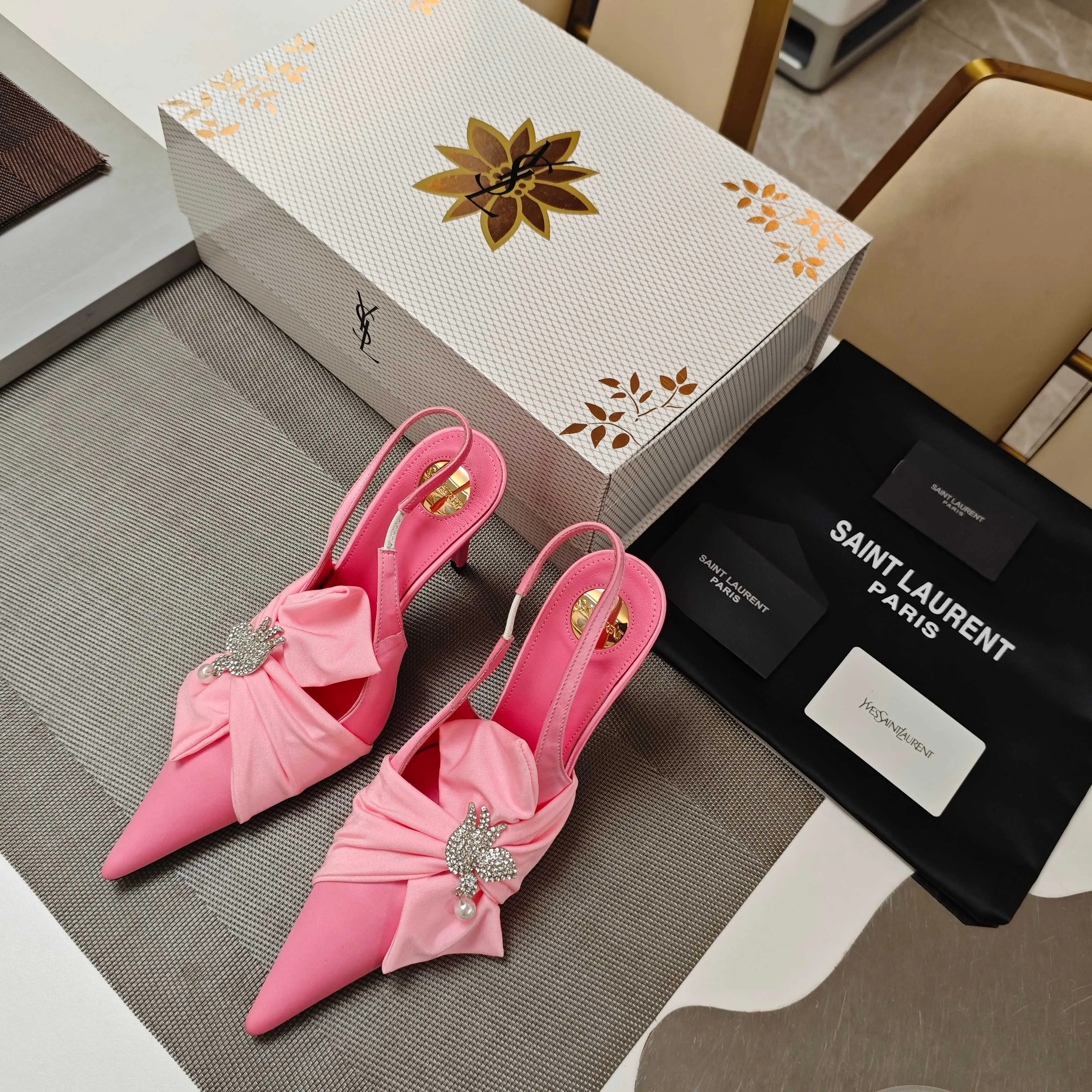 Босоножки Женские Saint Laurent 11490785