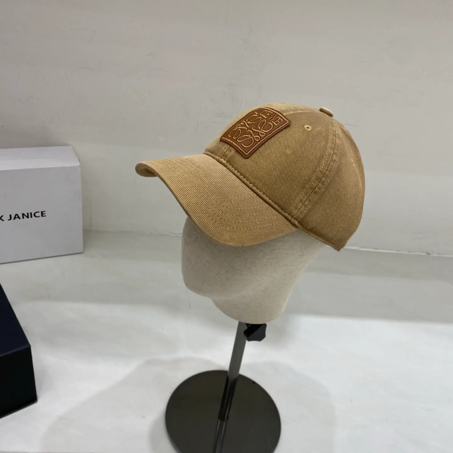 Головные Уборы Loewe 13540982