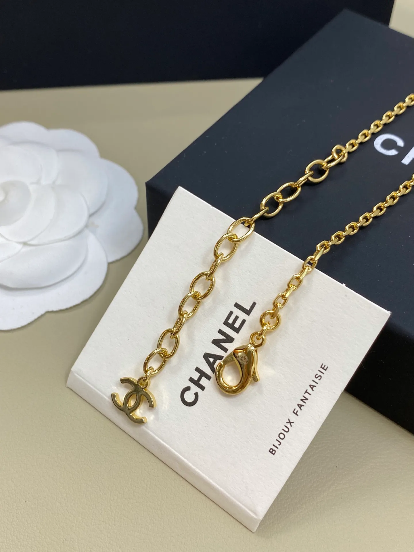 Бижутерия Chanel 11408452