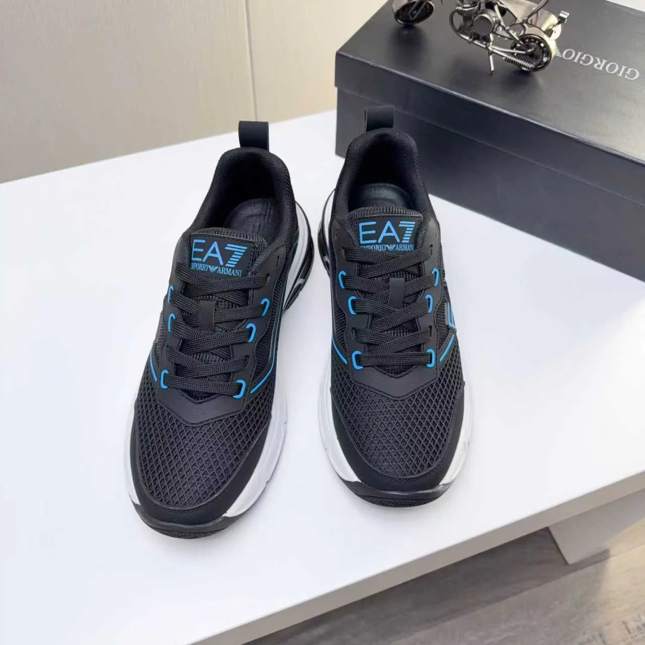 Кроссовки Мужские Armani 236004