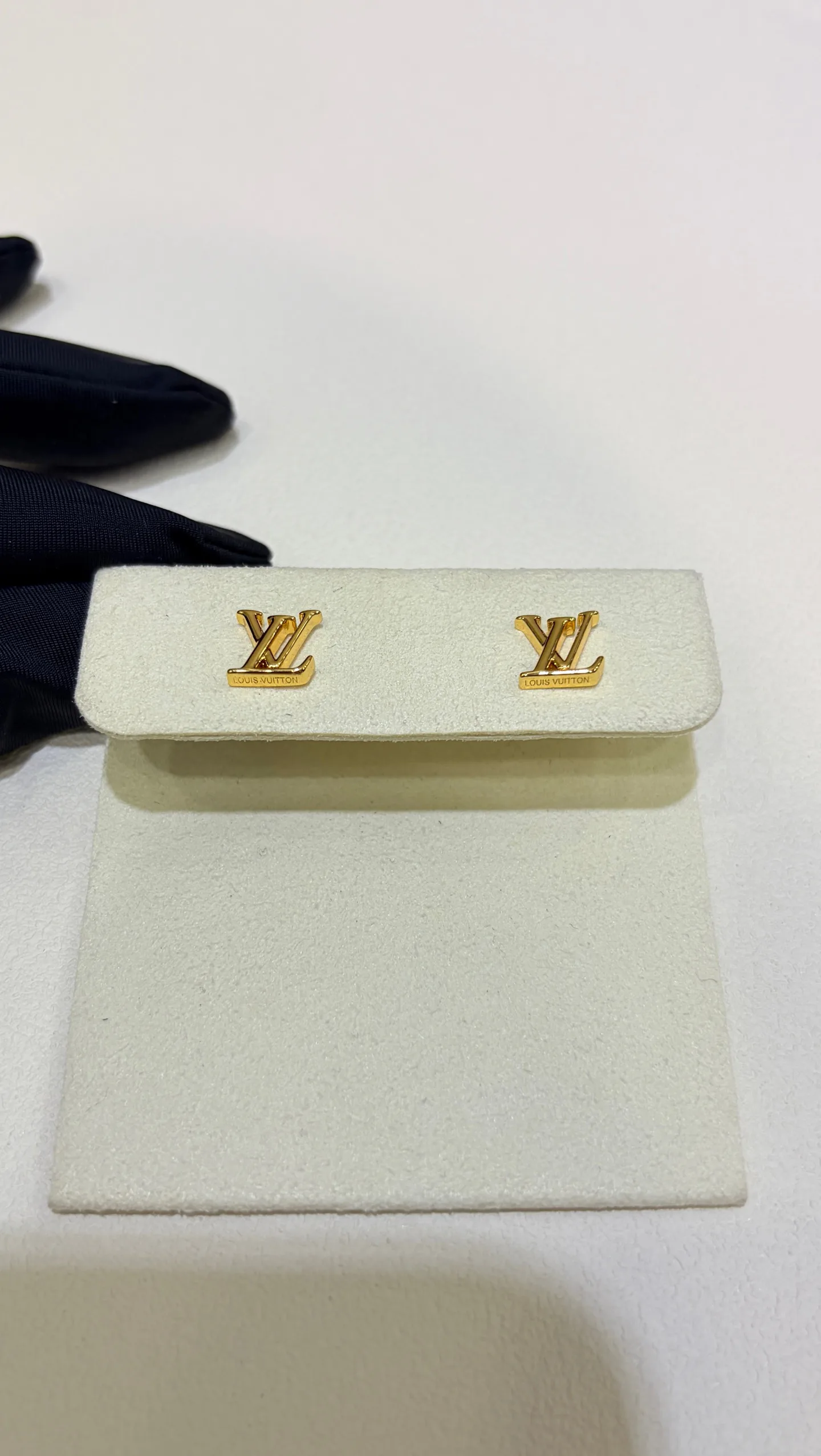 Бижутерия Louis Vuitton 18454082