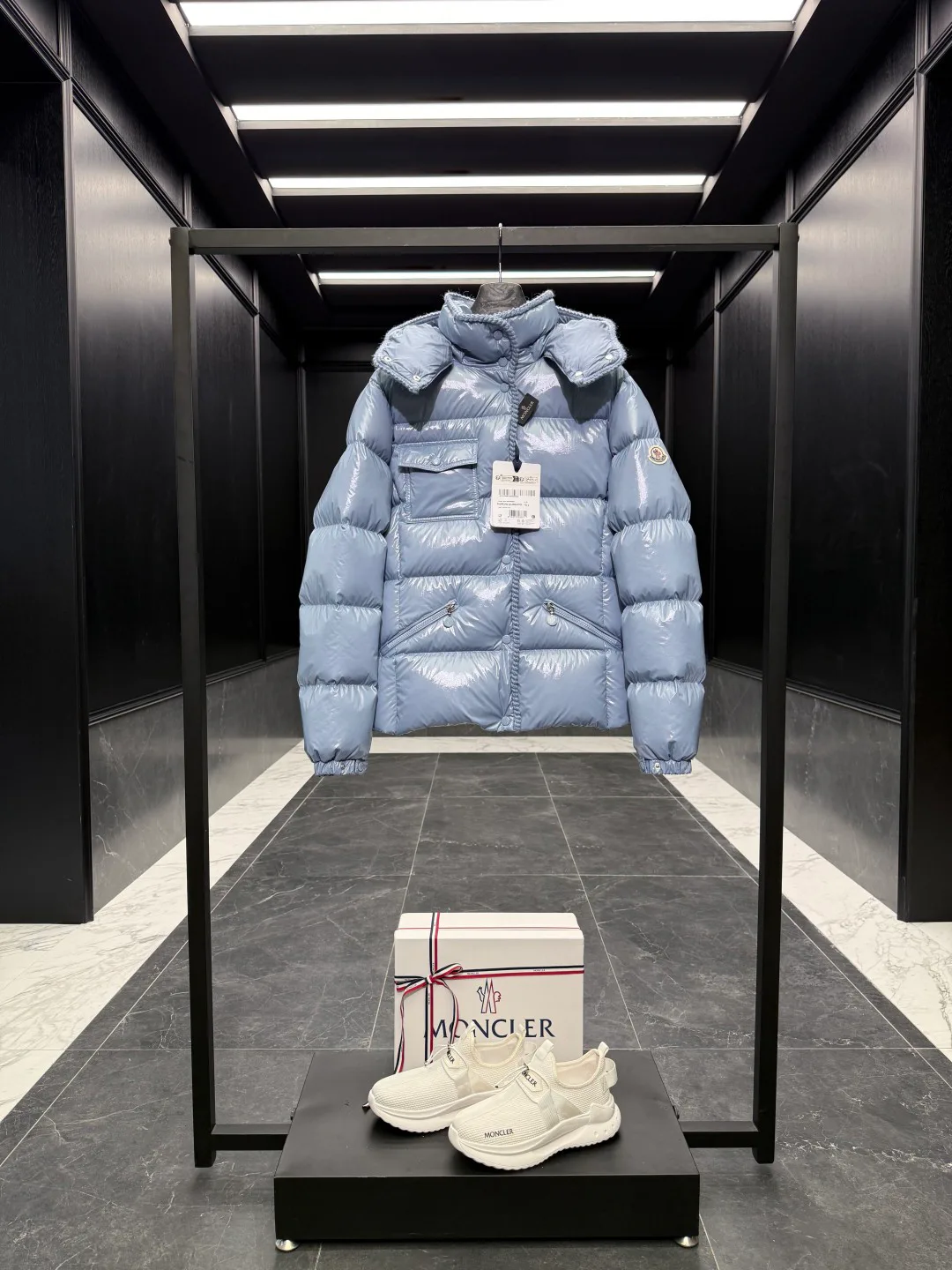 Куртки И Пуховики Женские Moncler 18741298