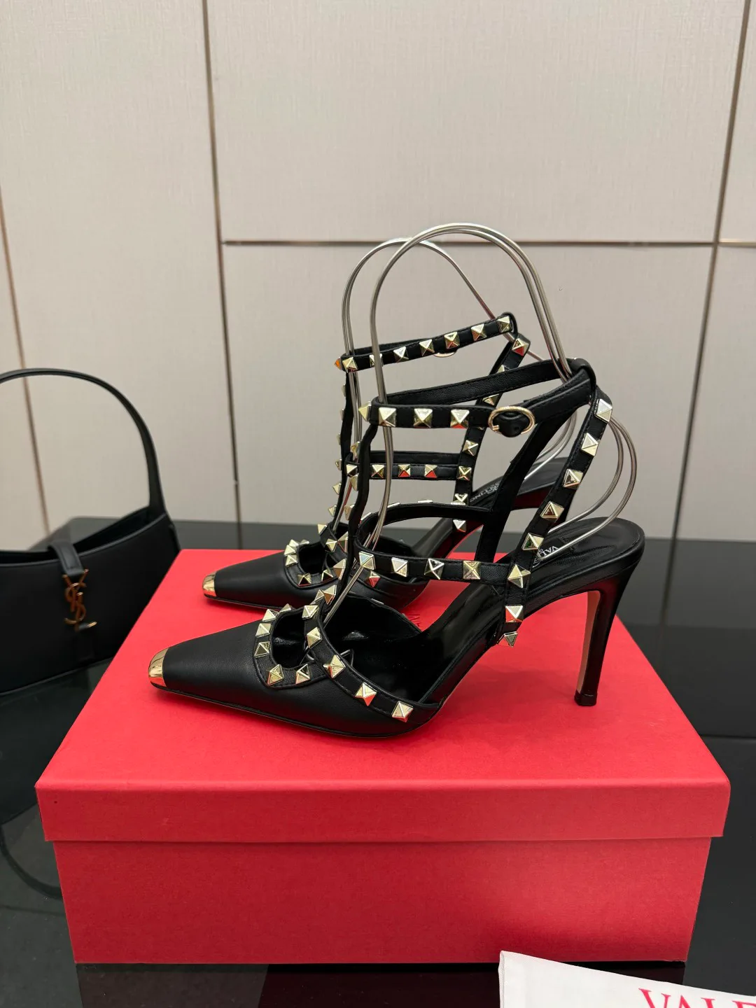 Босоножки Женские Valentino 11448957