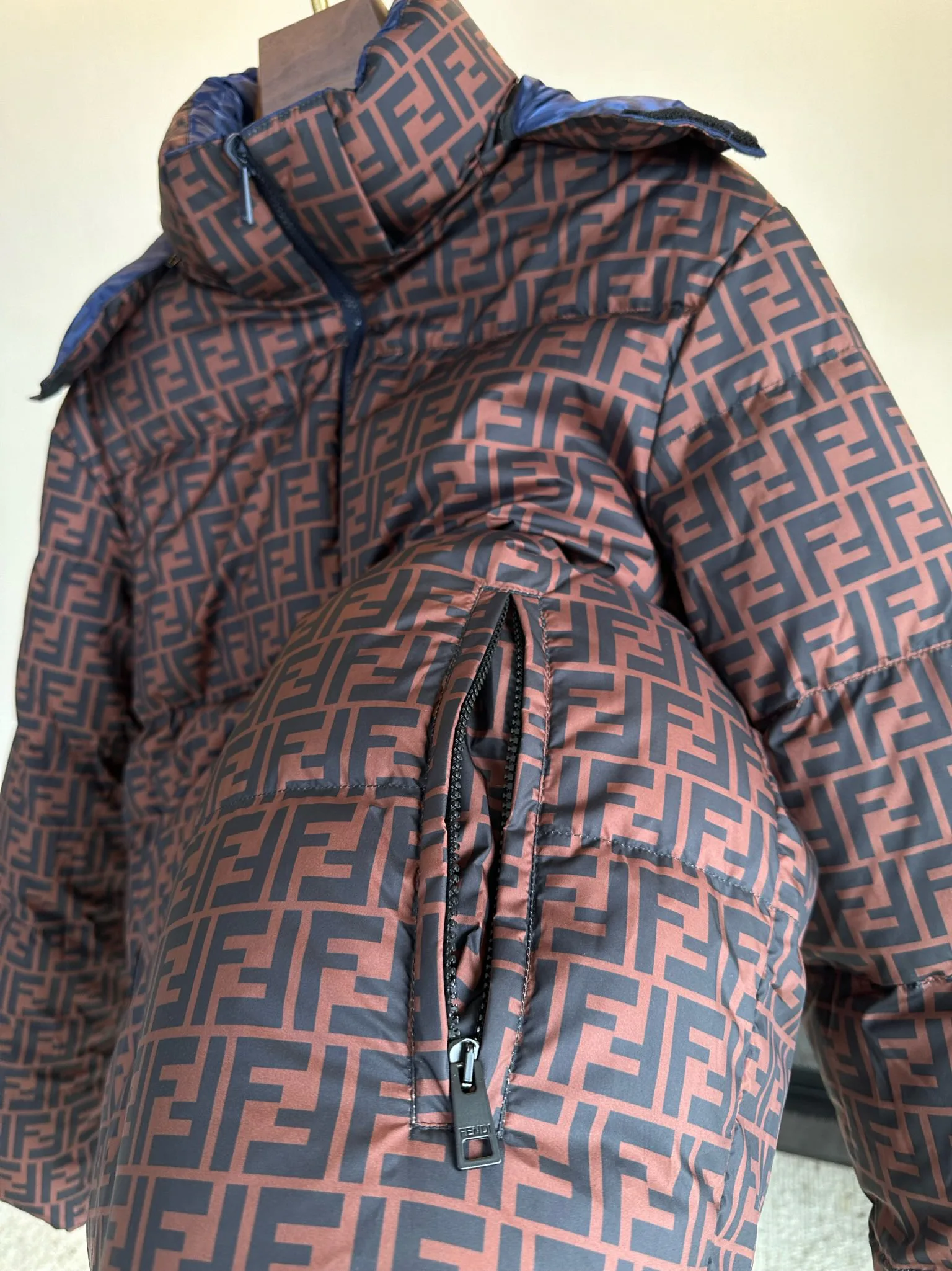 Куртки И Пуховики Мужские Fendi 607837