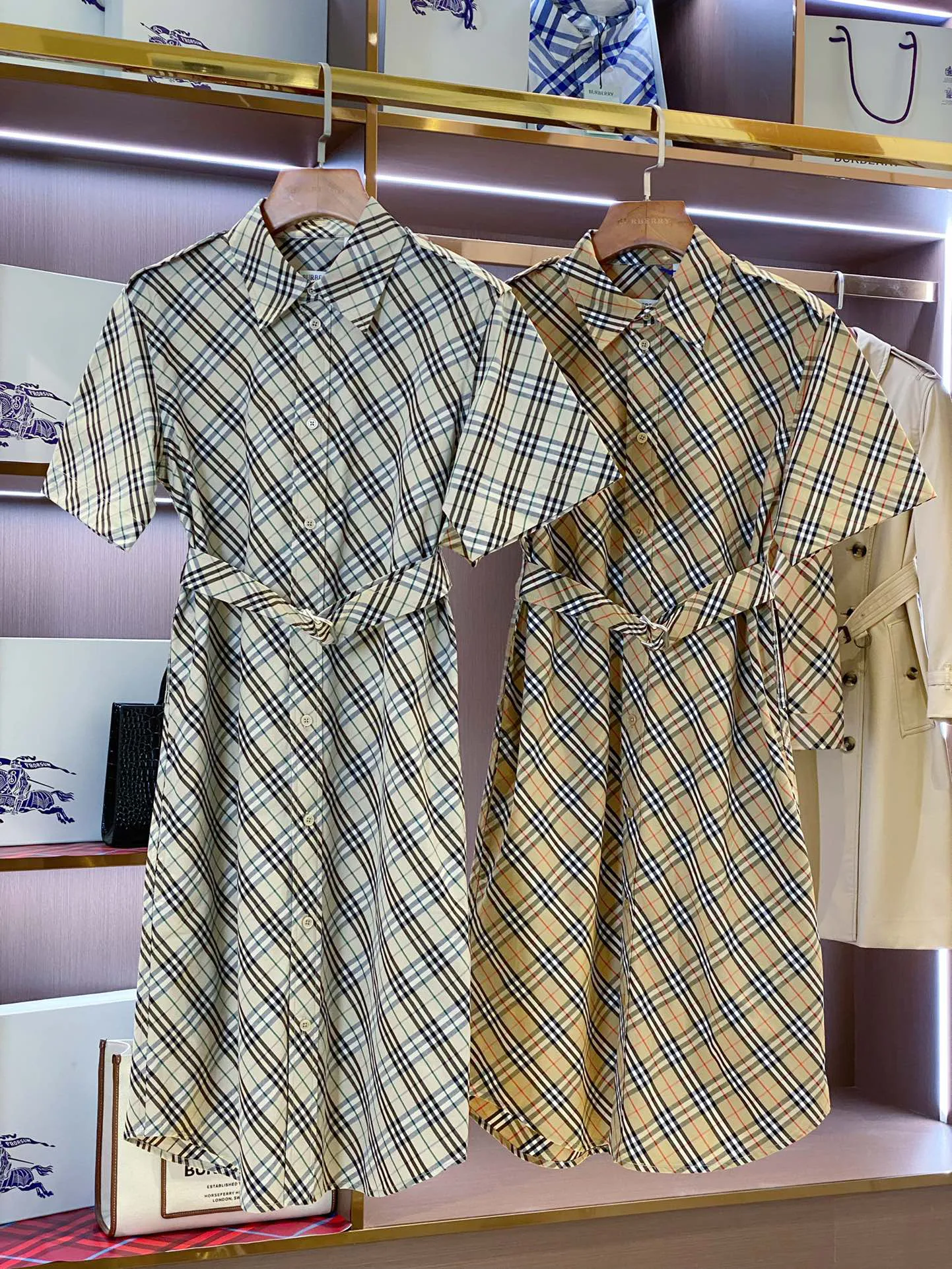 Платья Женские Burberry 17361084