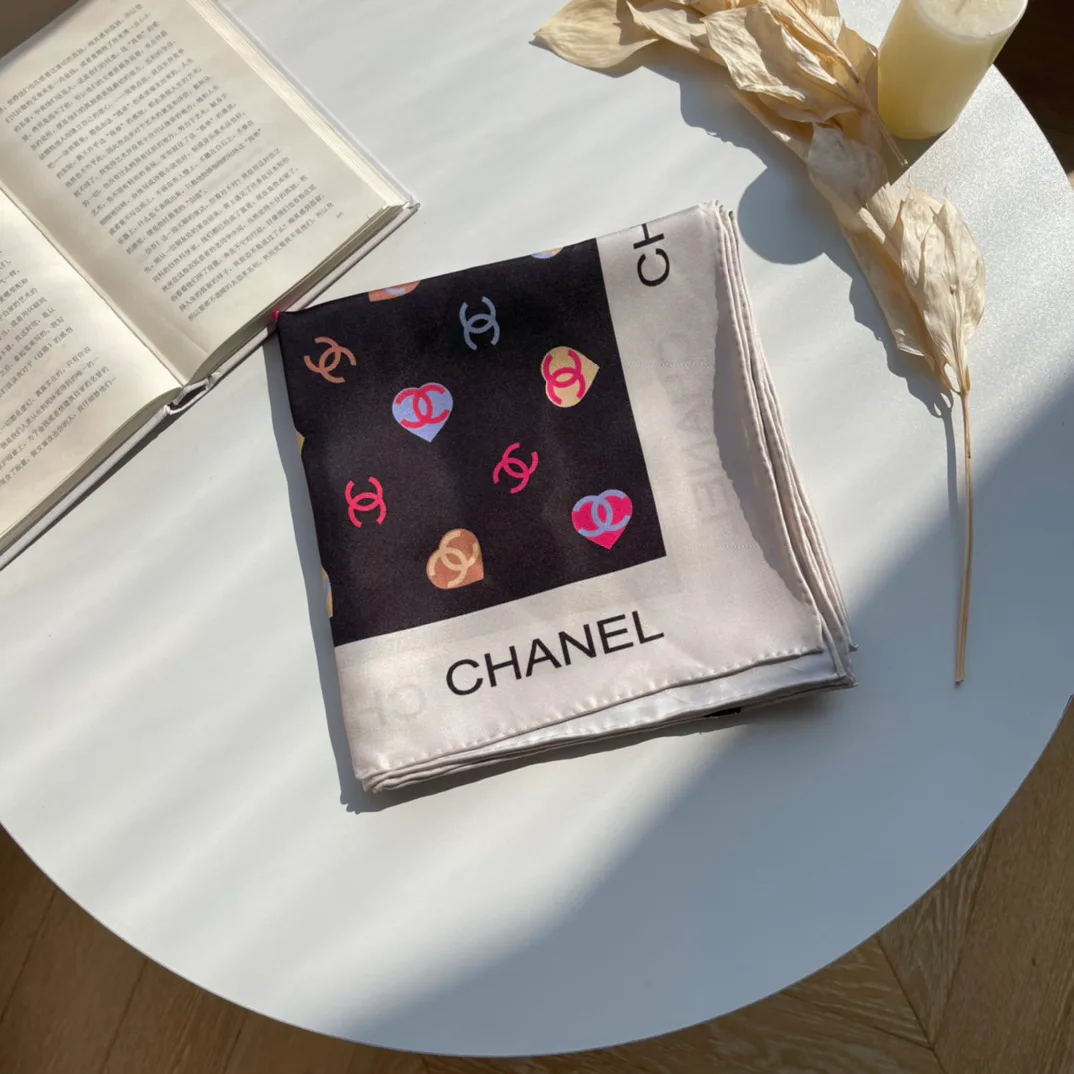 Платки Chanel 13351571