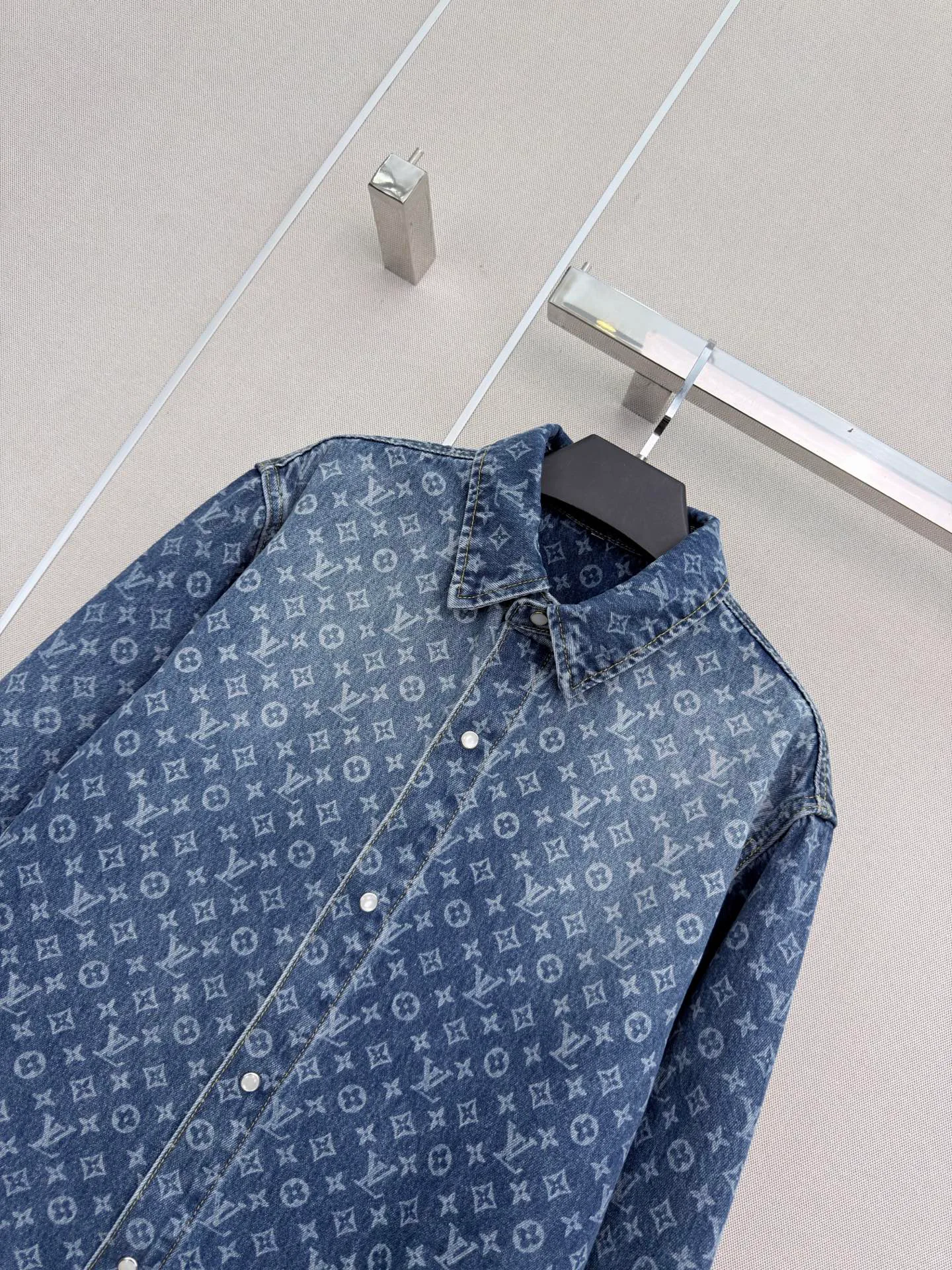 Рубашки Женские Louis Vuitton 18877915