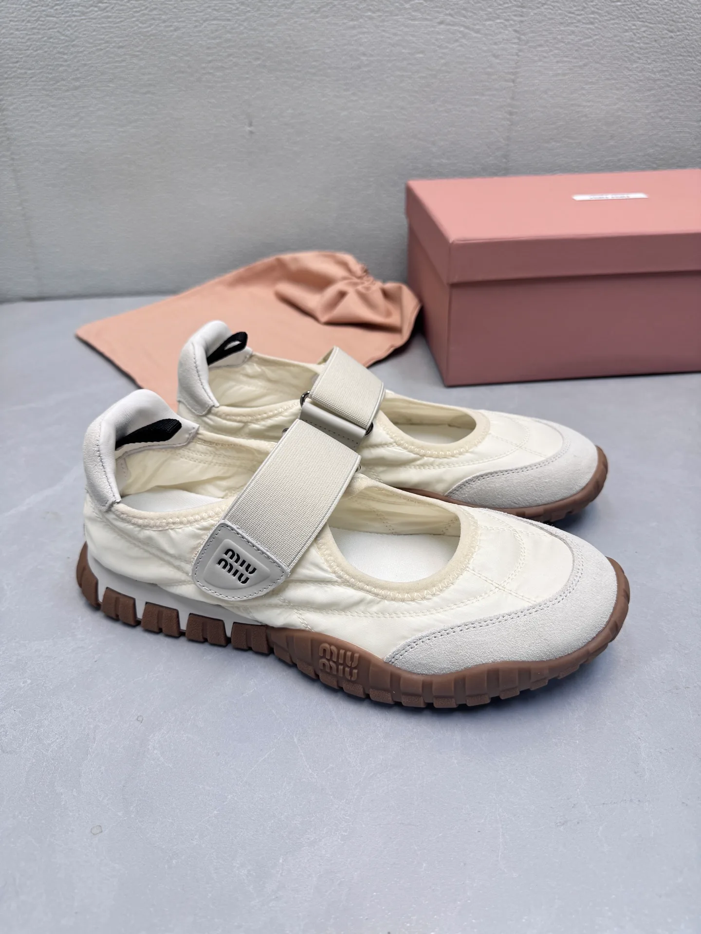 Кроссовки Женские Miu Miu 101573