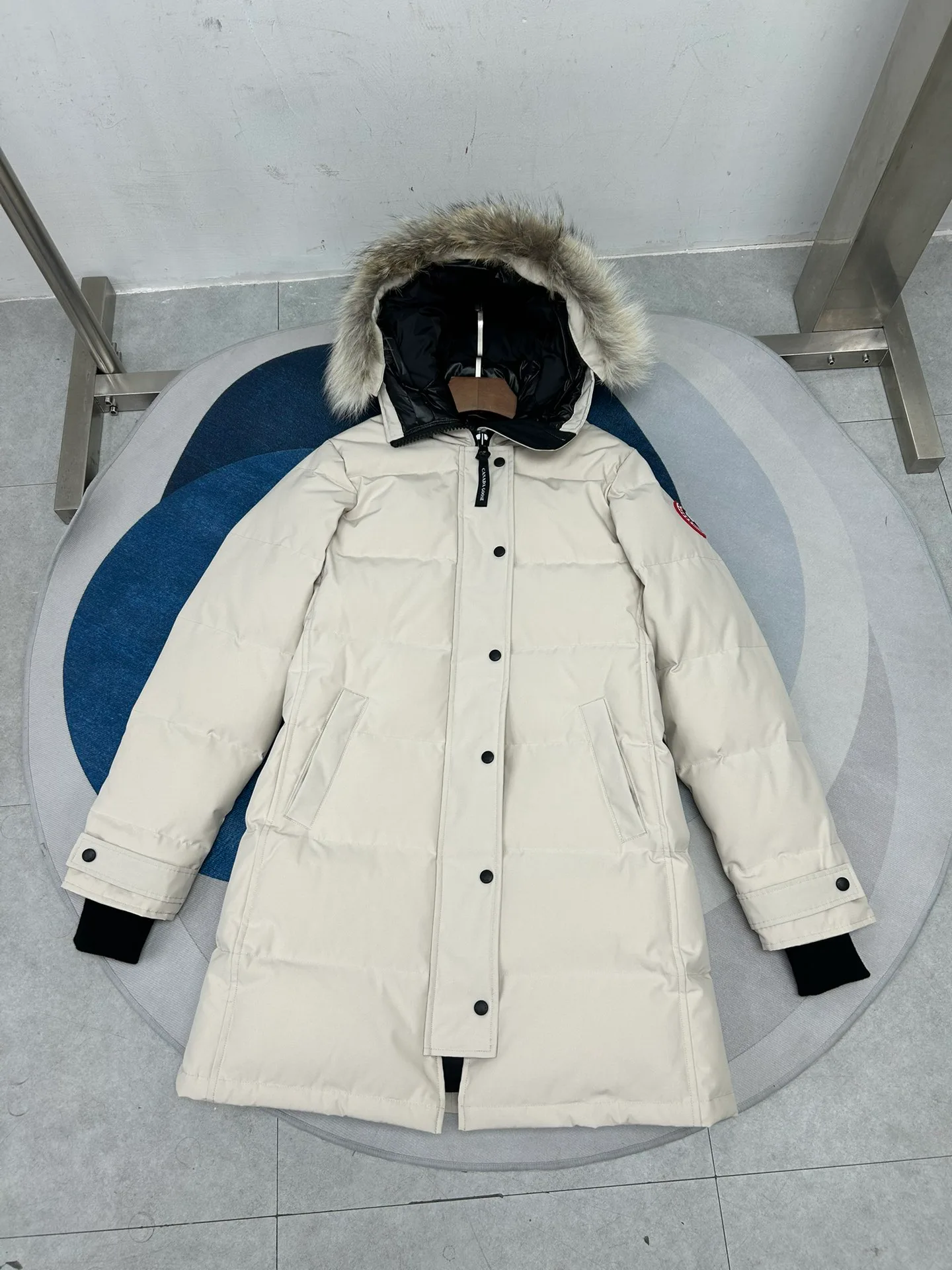 Куртки И Пуховики Женские Canada Goose 18188606