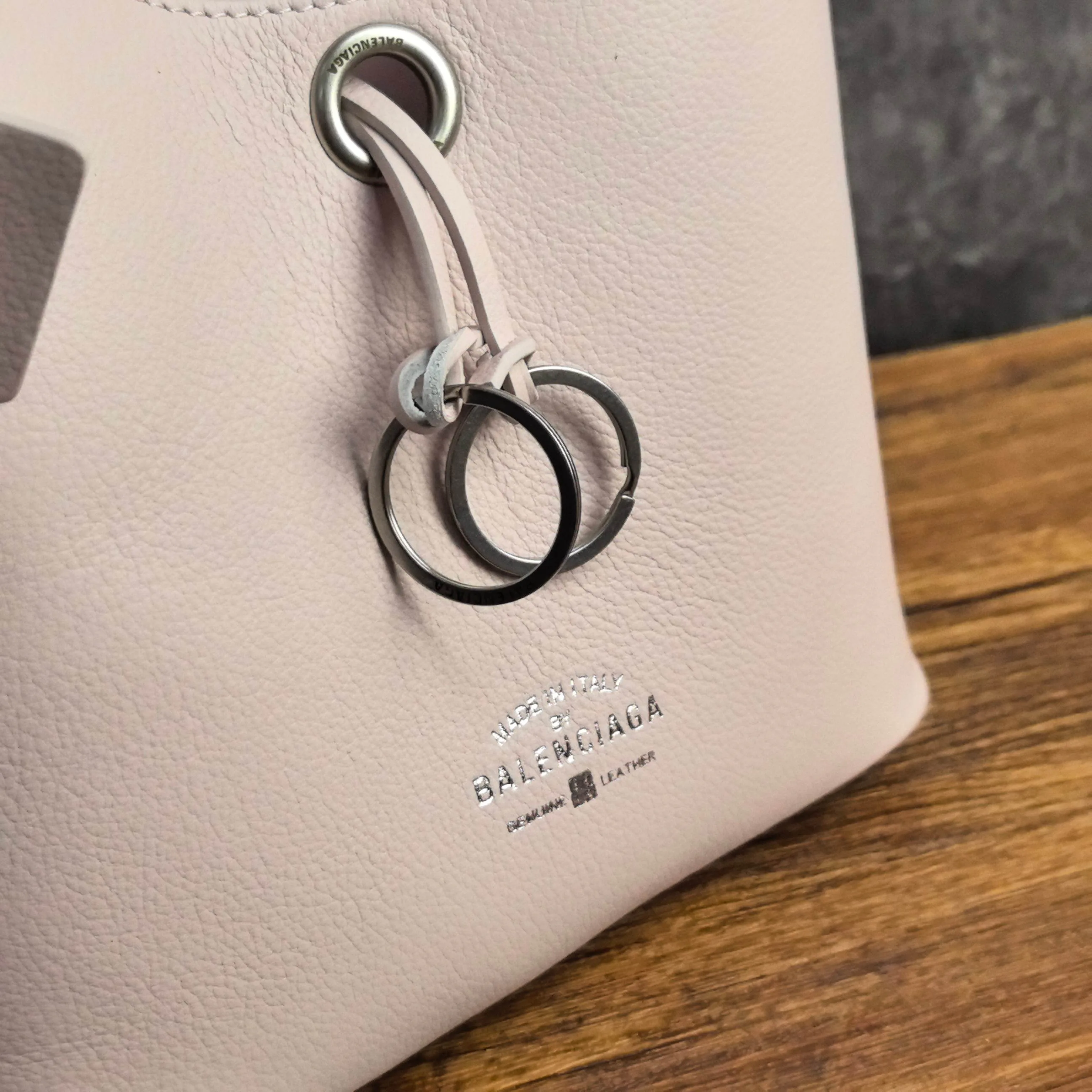 Сумки На Ремне Женские Balenciaga 12669071