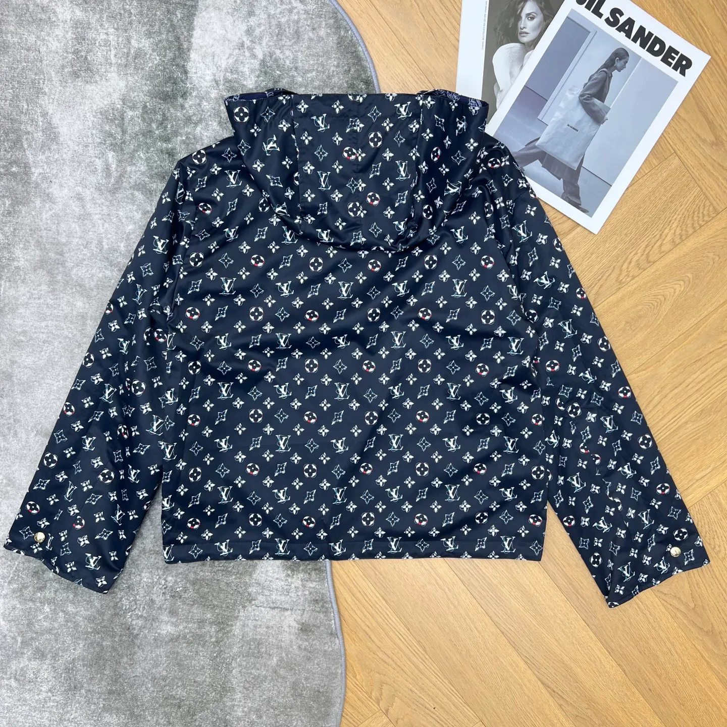 Куртки И Пуховики Женские Louis Vuitton 12592766