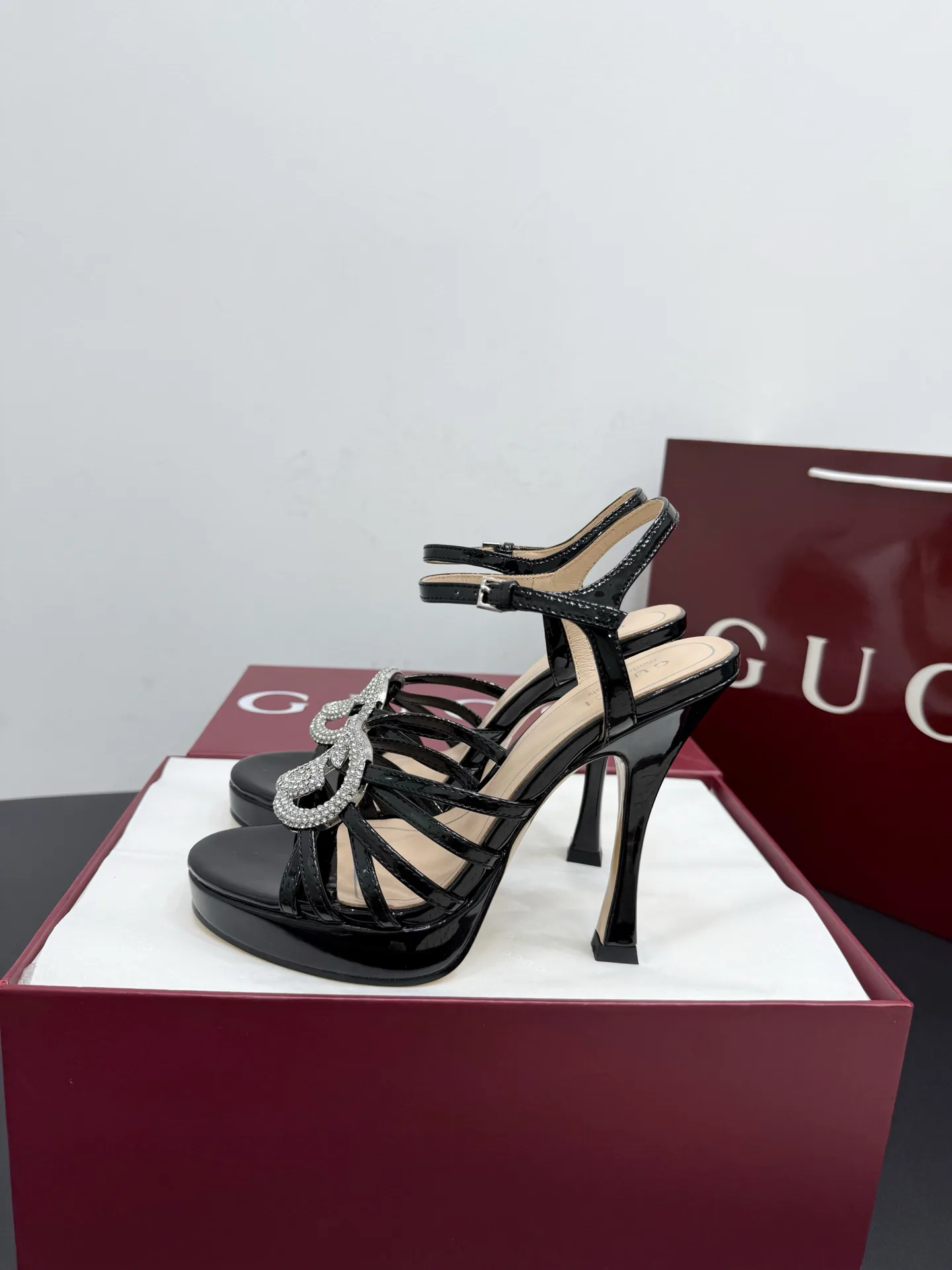 Босоножки Женские Gucci 457928