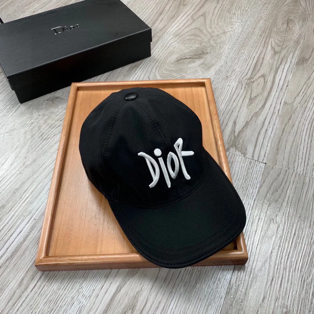 Головные Уборы Christian Dior 12882079