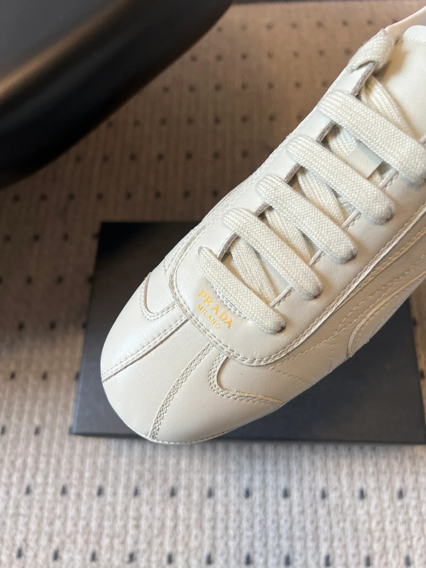 Кроссовки Женские Prada 10496703