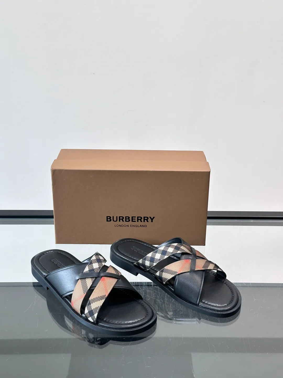 Сандалии Мужские Burberry 13452922