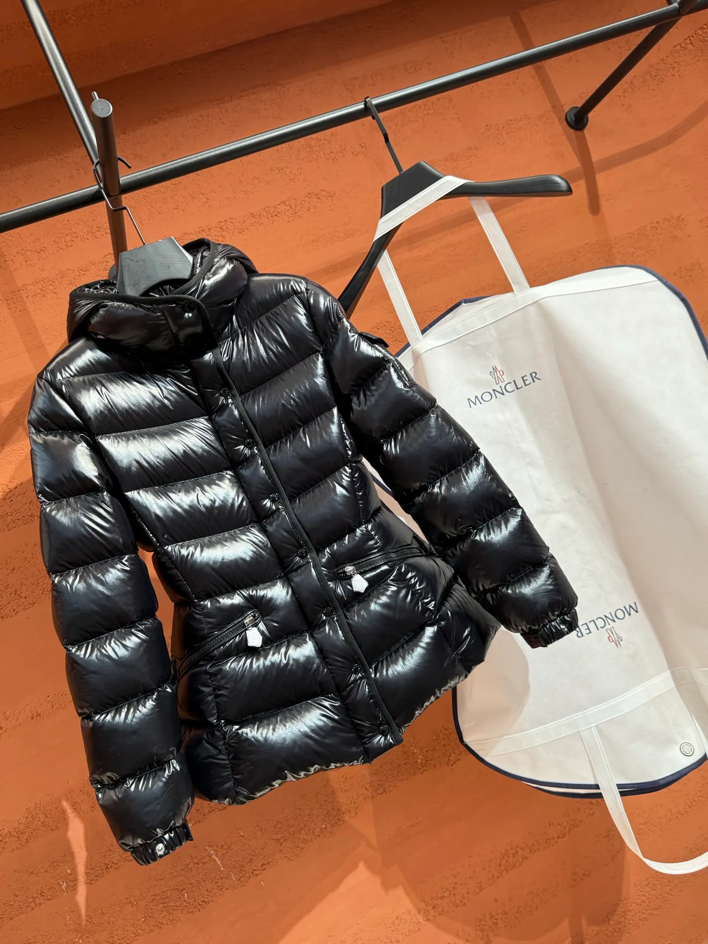 Куртки И Пуховики Женские Moncler 20100036