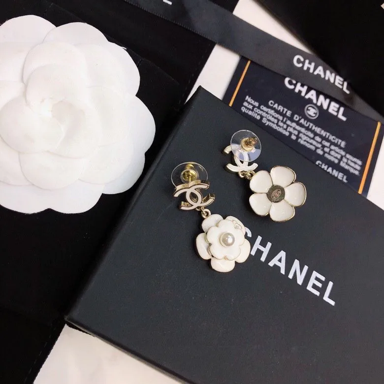 Бижутерия Chanel 18411365