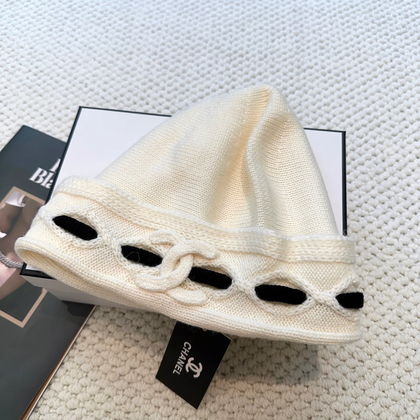 Головные Уборы Chanel 18445728