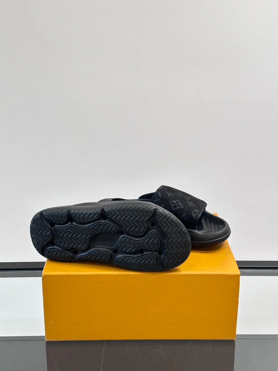 Шлепанцы Мужские Louis Vuitton 74067