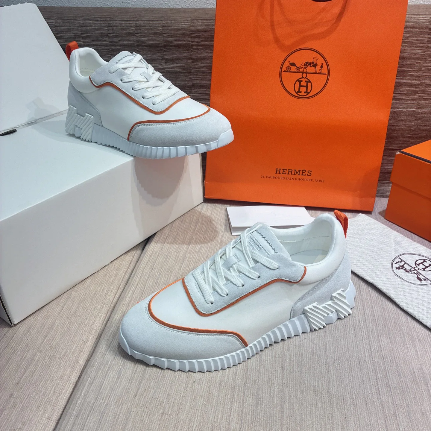 Кроссовки Женские Hermes 17977065