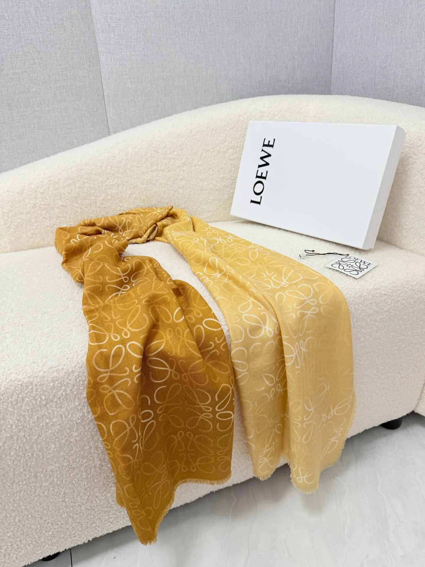 Шарфы Loewe 18322310