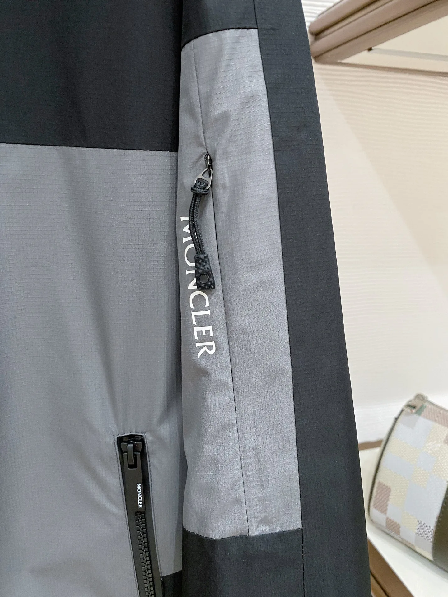 Куртки И Пуховики Мужские Moncler 11584616