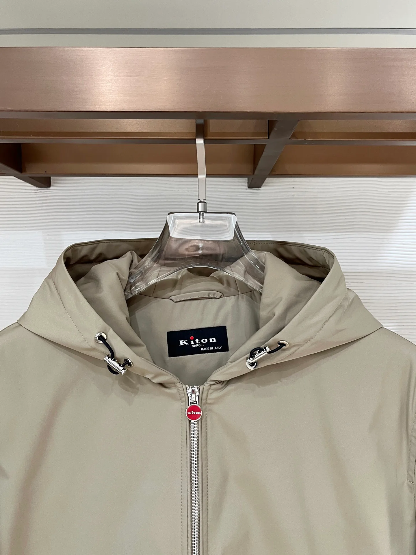 Куртки И Пуховики Женские Kiton 243832