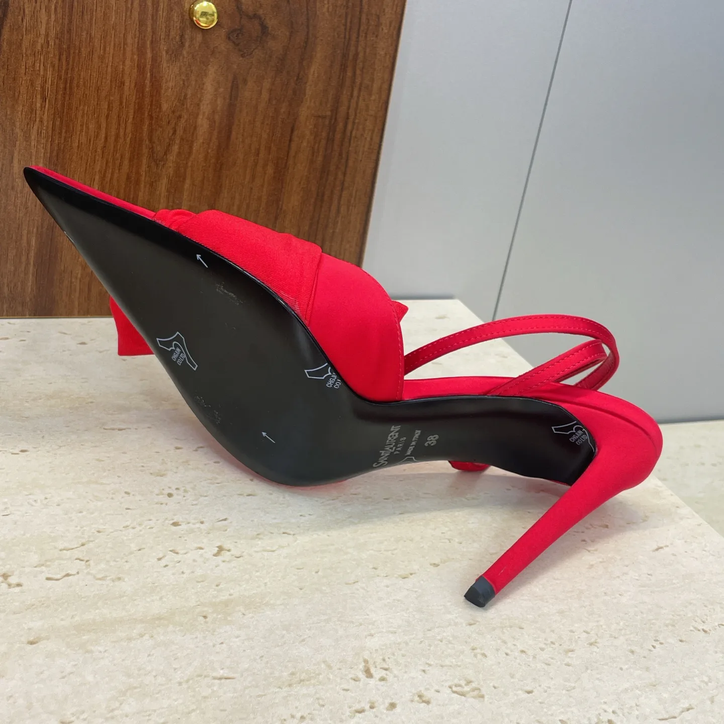 Босоножки Женские Saint Laurent 3009077