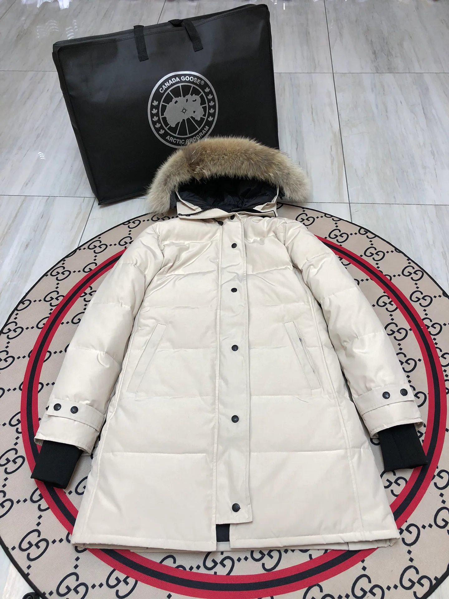 Куртки И Пуховики Женские Canada Goose 6556254