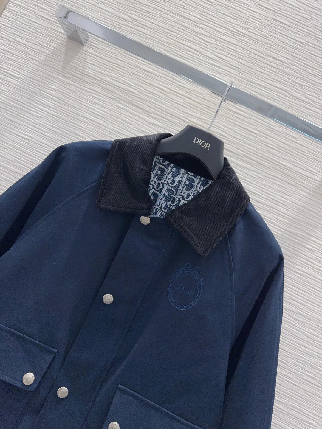 Куртки И Пуховики Женские Christian Dior 18279076