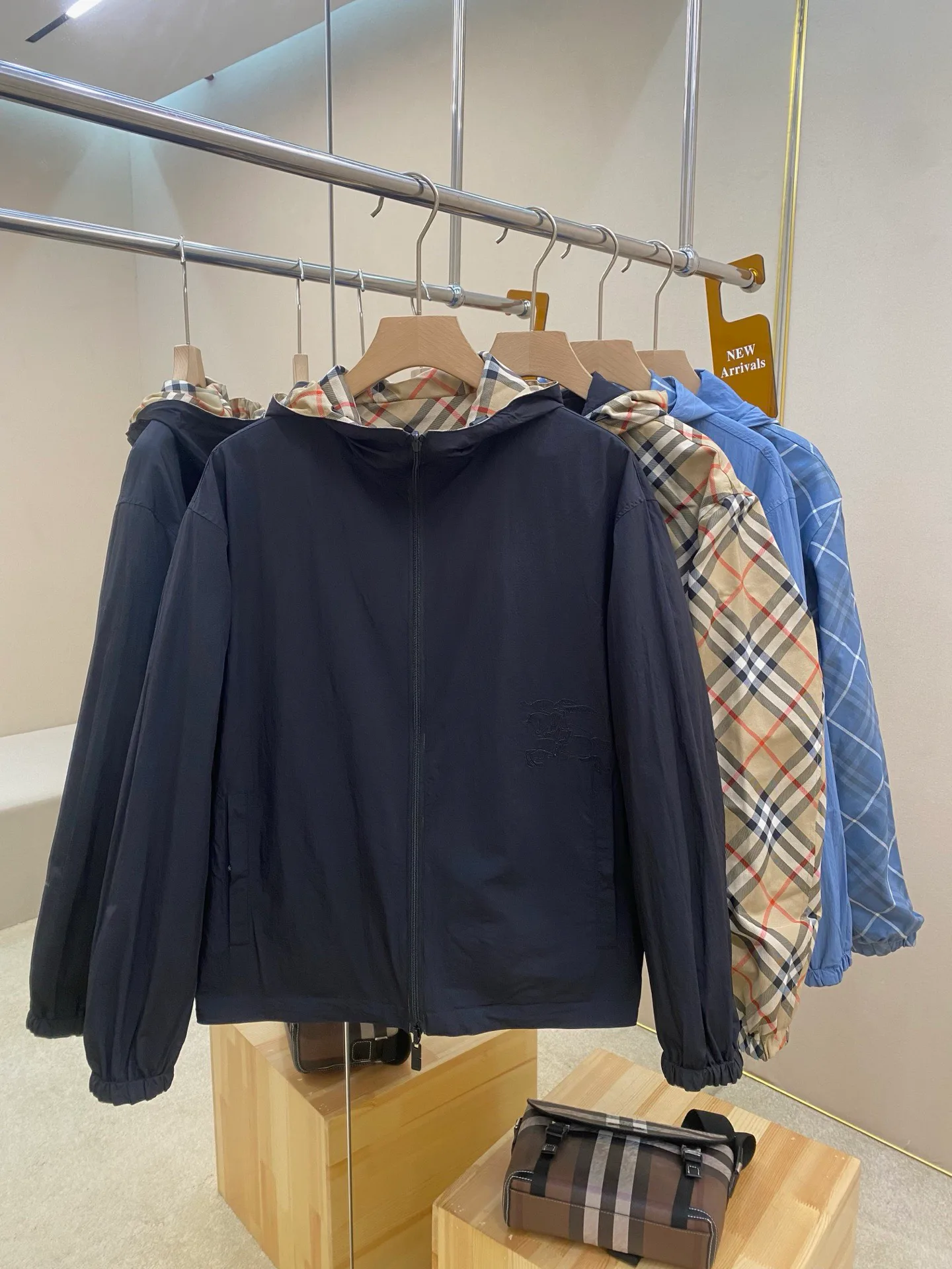 Куртки И Пуховики Женские Burberry 11463857