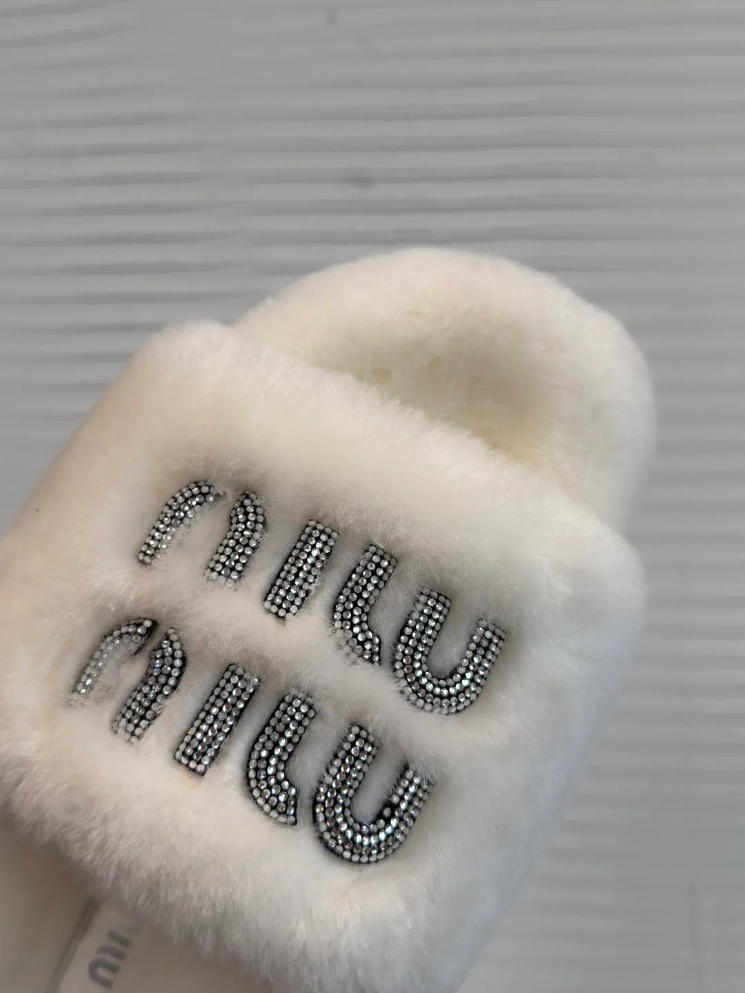 Тапочки Женские Miu Miu 17931763