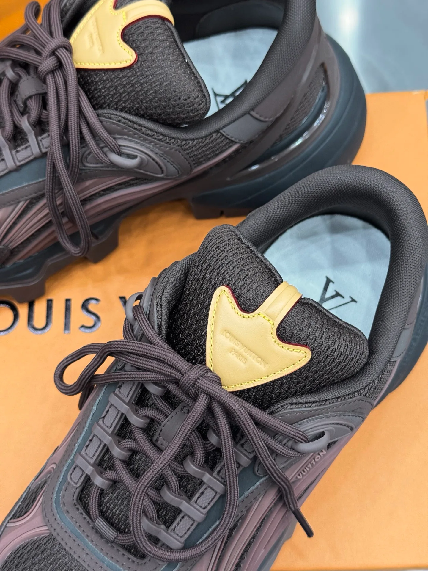 Кроссовки Мужские Louis Vuitton 18202617