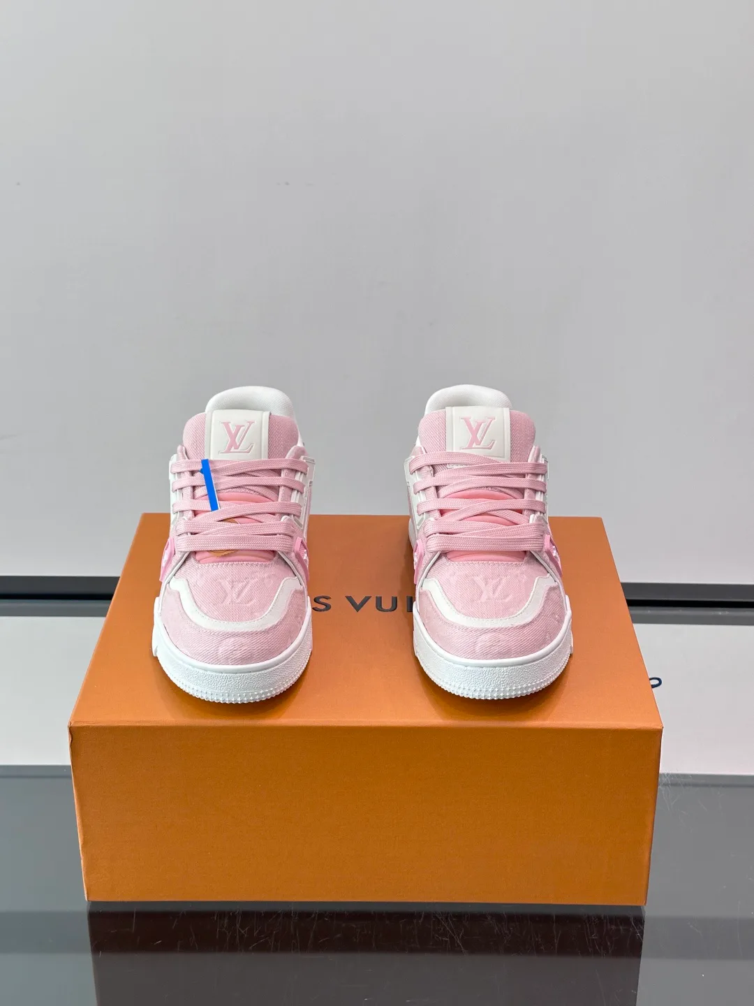 Кроссовки Мужские Louis Vuitton 18142179