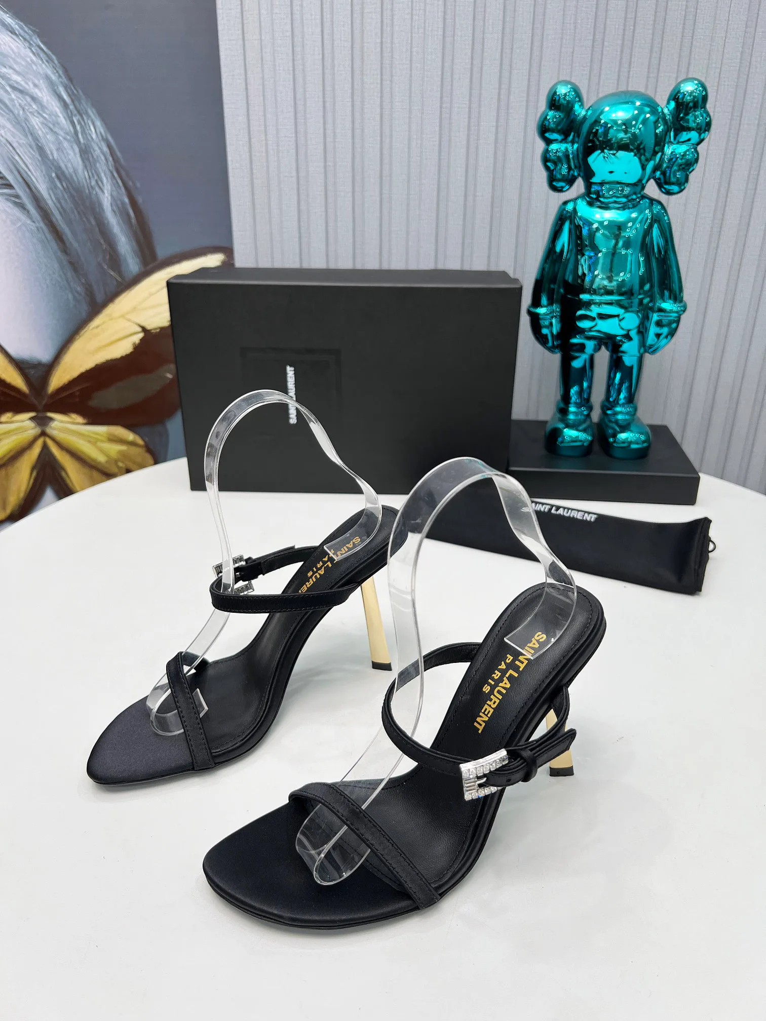 Босоножки Женские Saint Laurent 7184893
