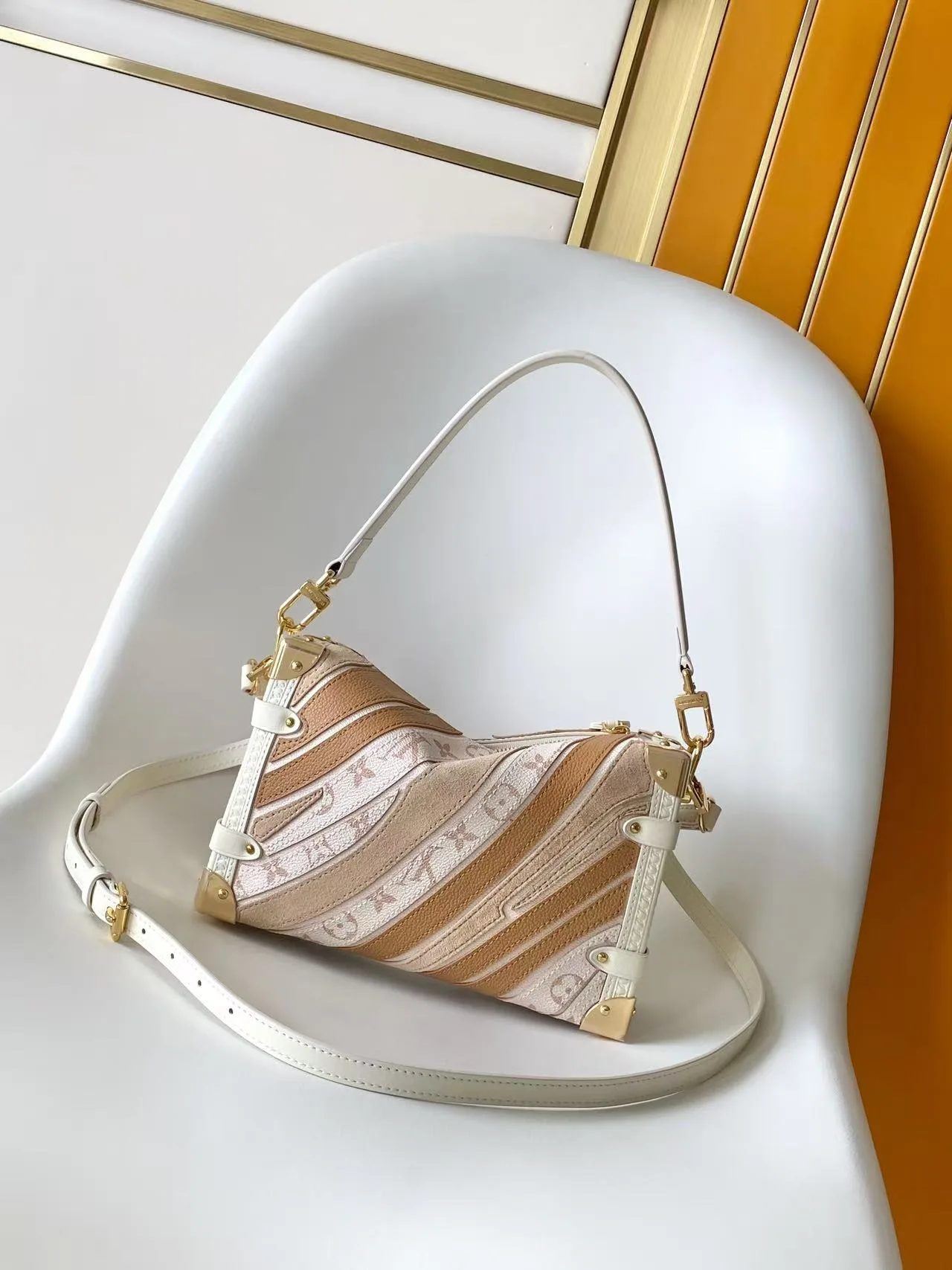 Классические Сумки Женские Louis Vuitton 17796569