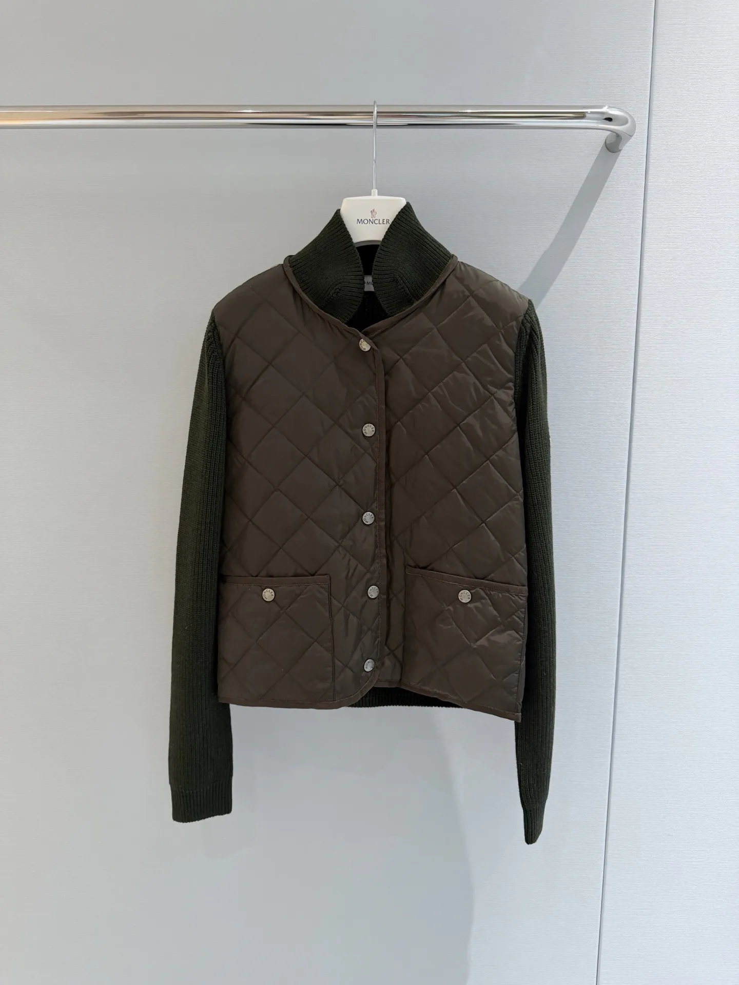 Куртки И Пуховики Женские Moncler 18640727