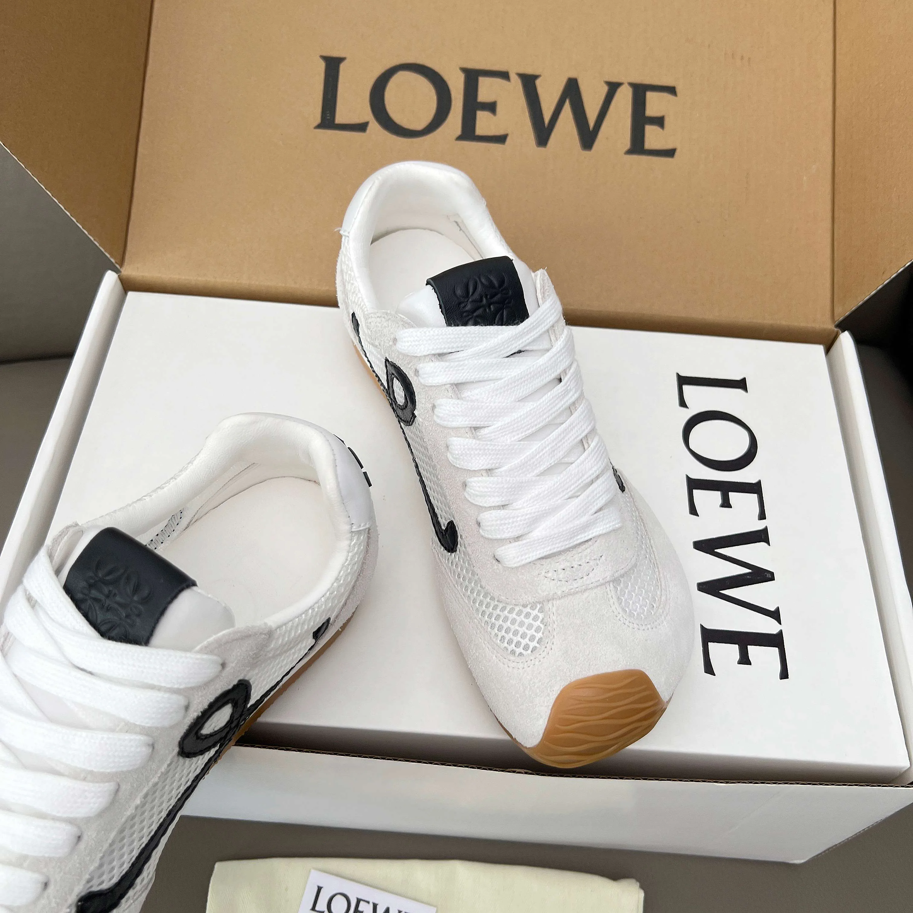 Кроссовки Женские Loewe 18011186