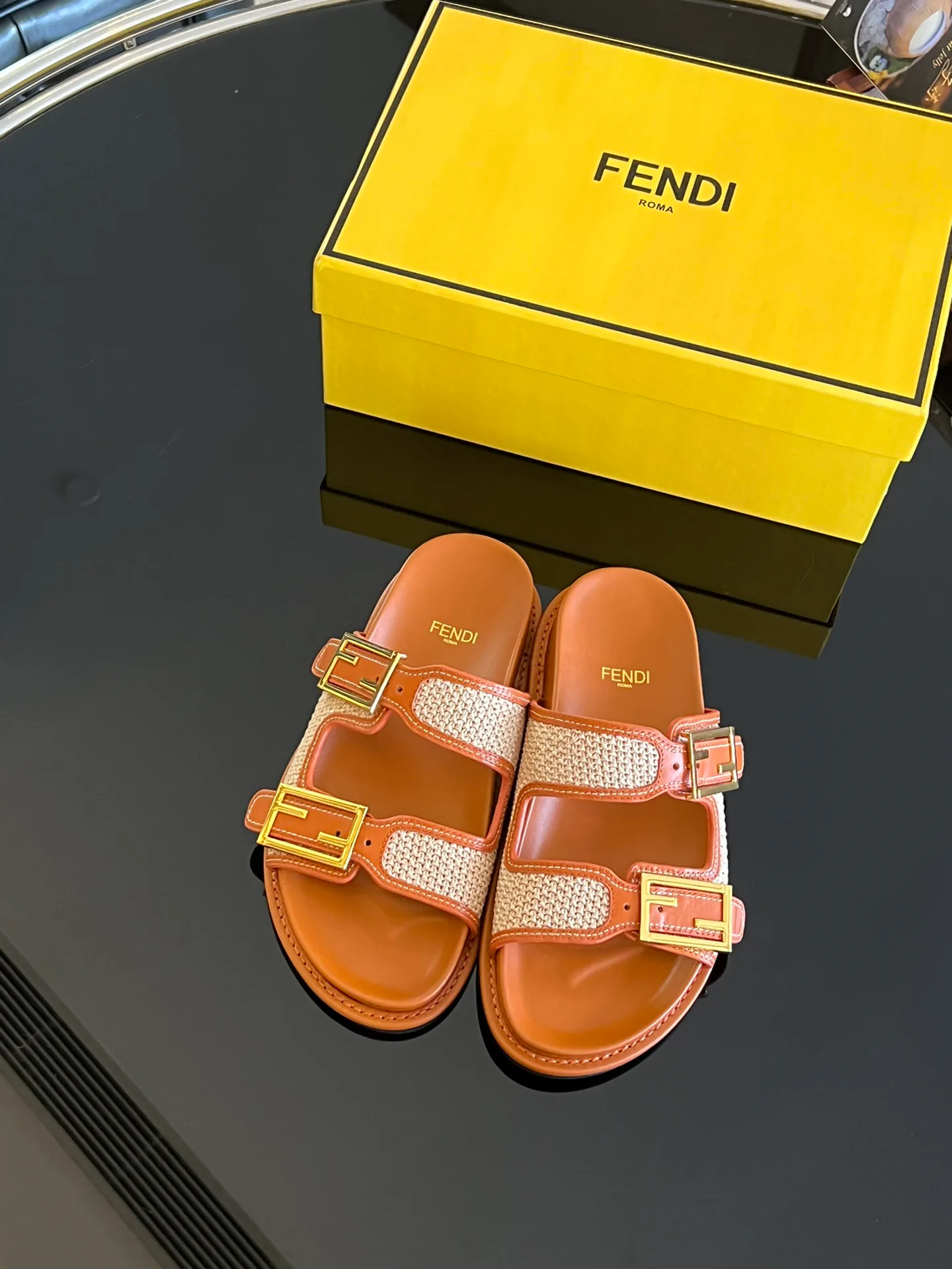Шлепанцы Женские Fendi 22524