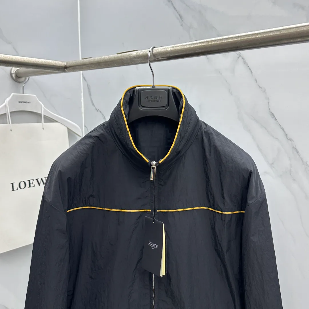 Куртки И Пуховики Мужские Fendi 18246798