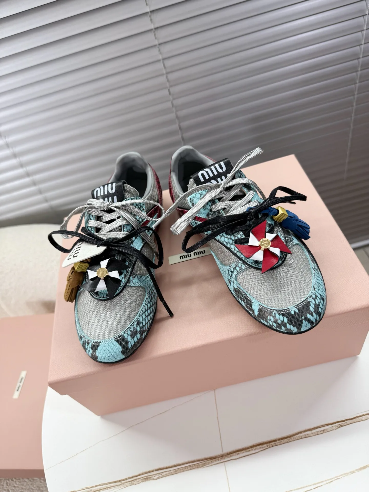 Кроссовки Женские Miu Miu 3742516