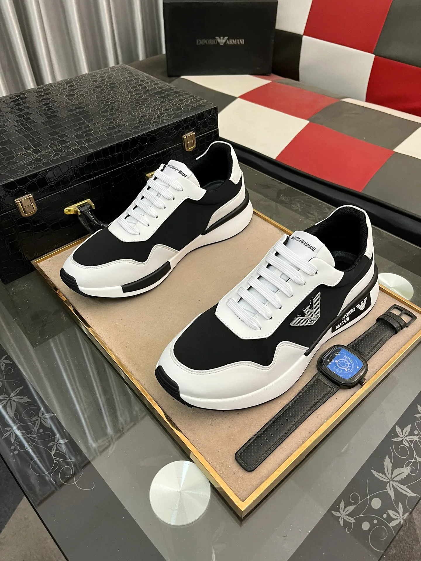 Кроссовки Женские Armani 587997