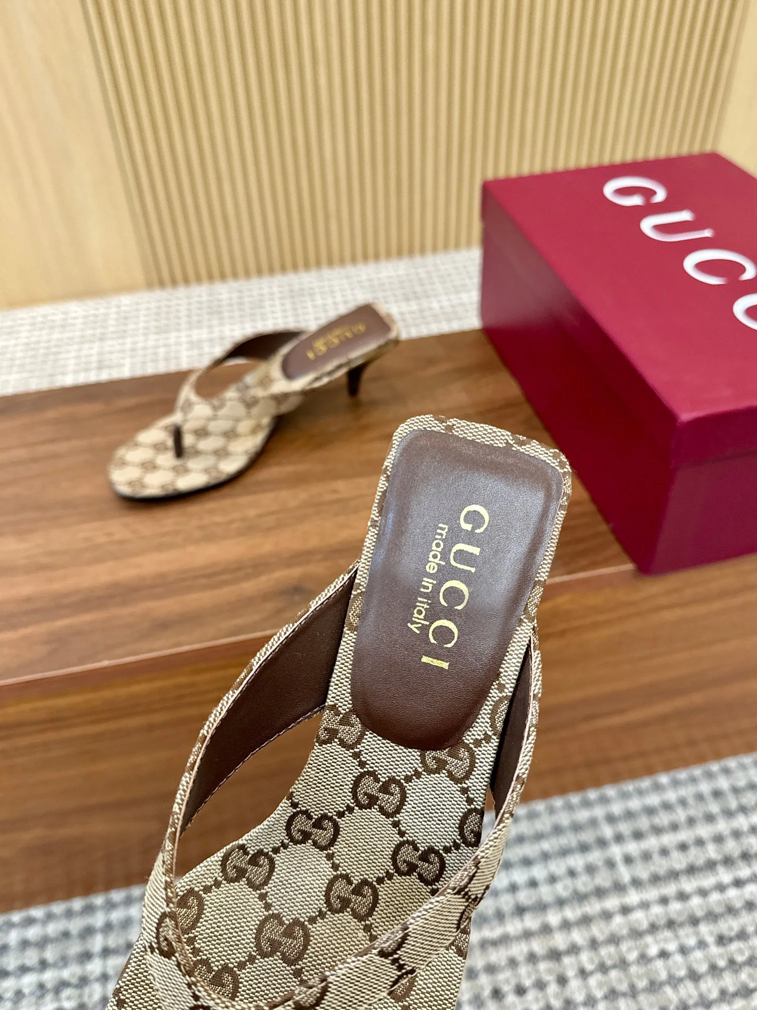 Босоножки Женские Gucci 13480533