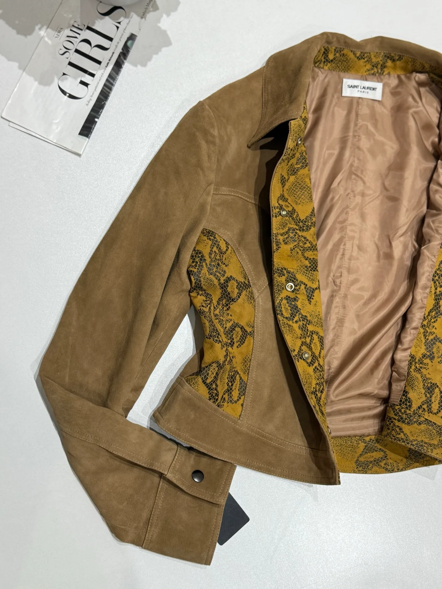Куртки Женские Yves Saint Laurent Куртки Женские Yves Saint Laurent