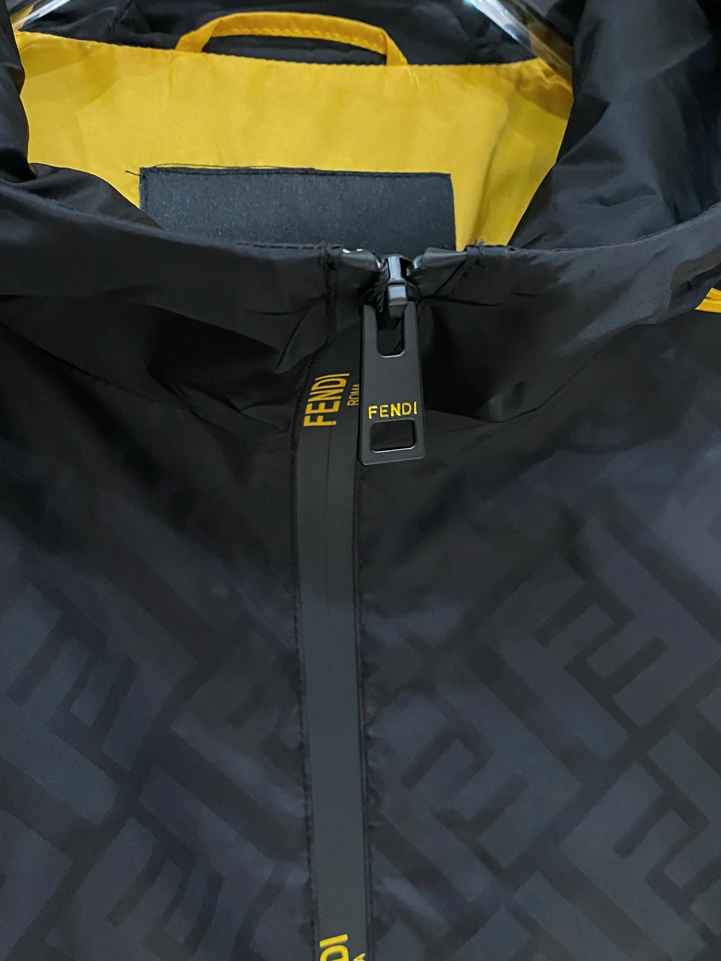 Куртки И Пуховики Мужские Fendi 10815803