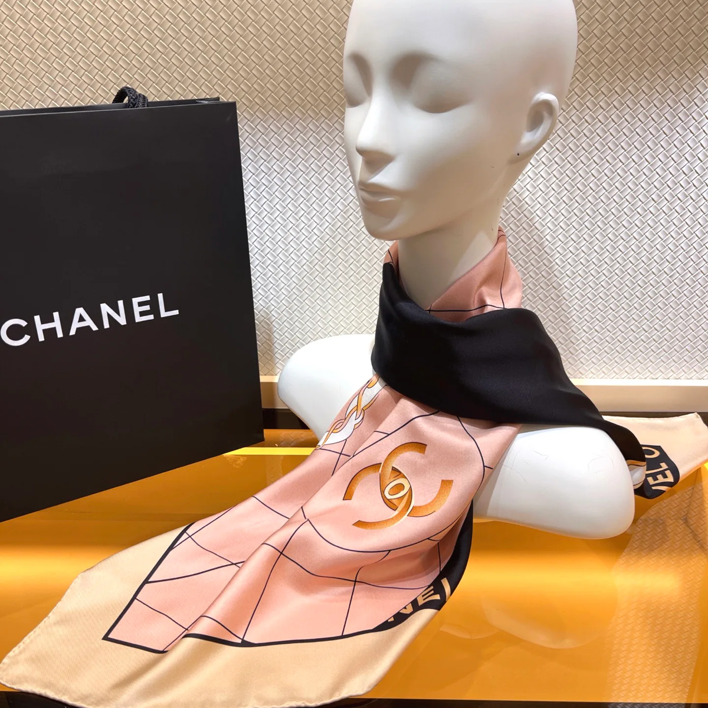 Платки Chanel 13575389