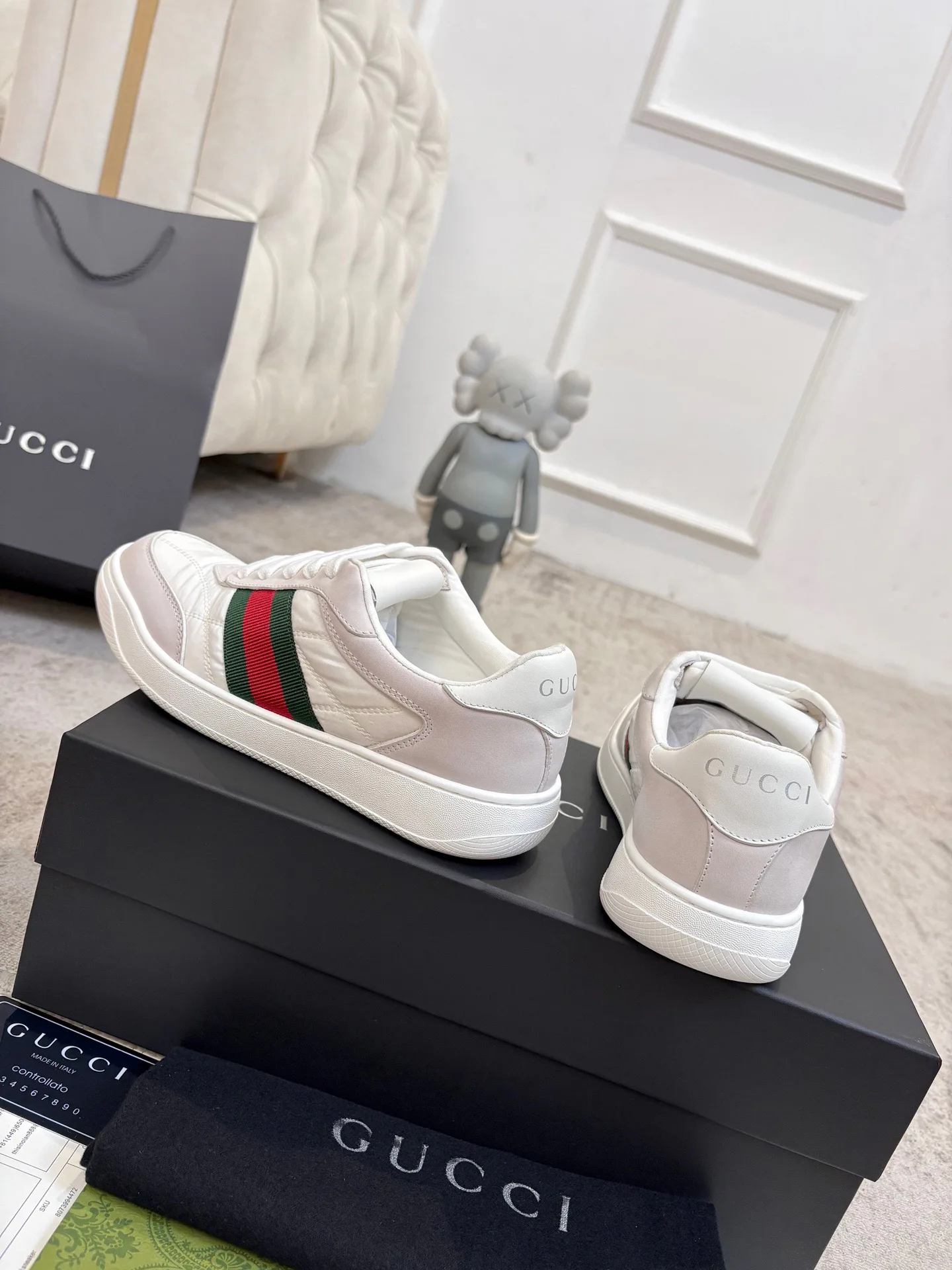 Кроссовки Женские Gucci 17912729