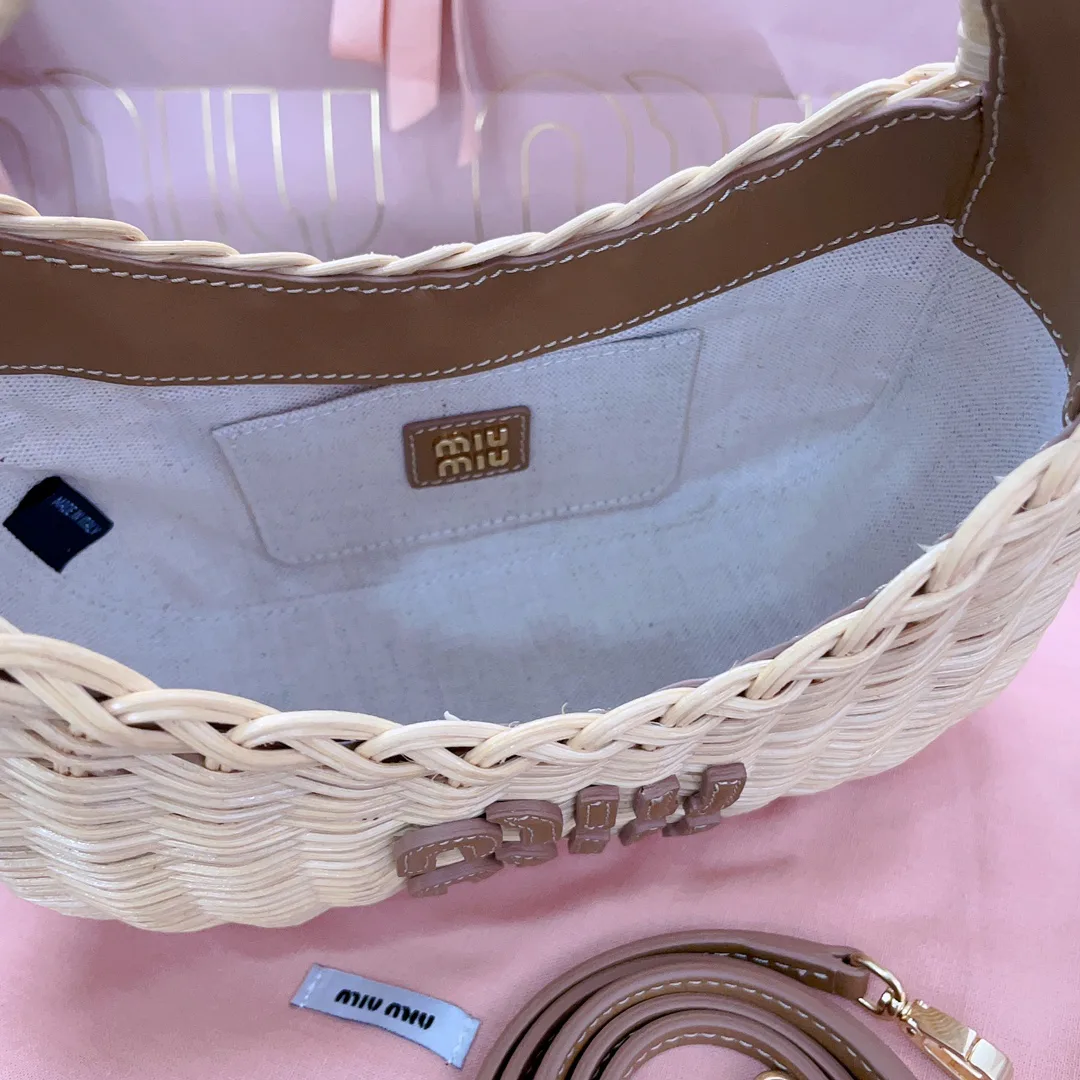 Сумки На Ремне Женские Miu Miu 18004734